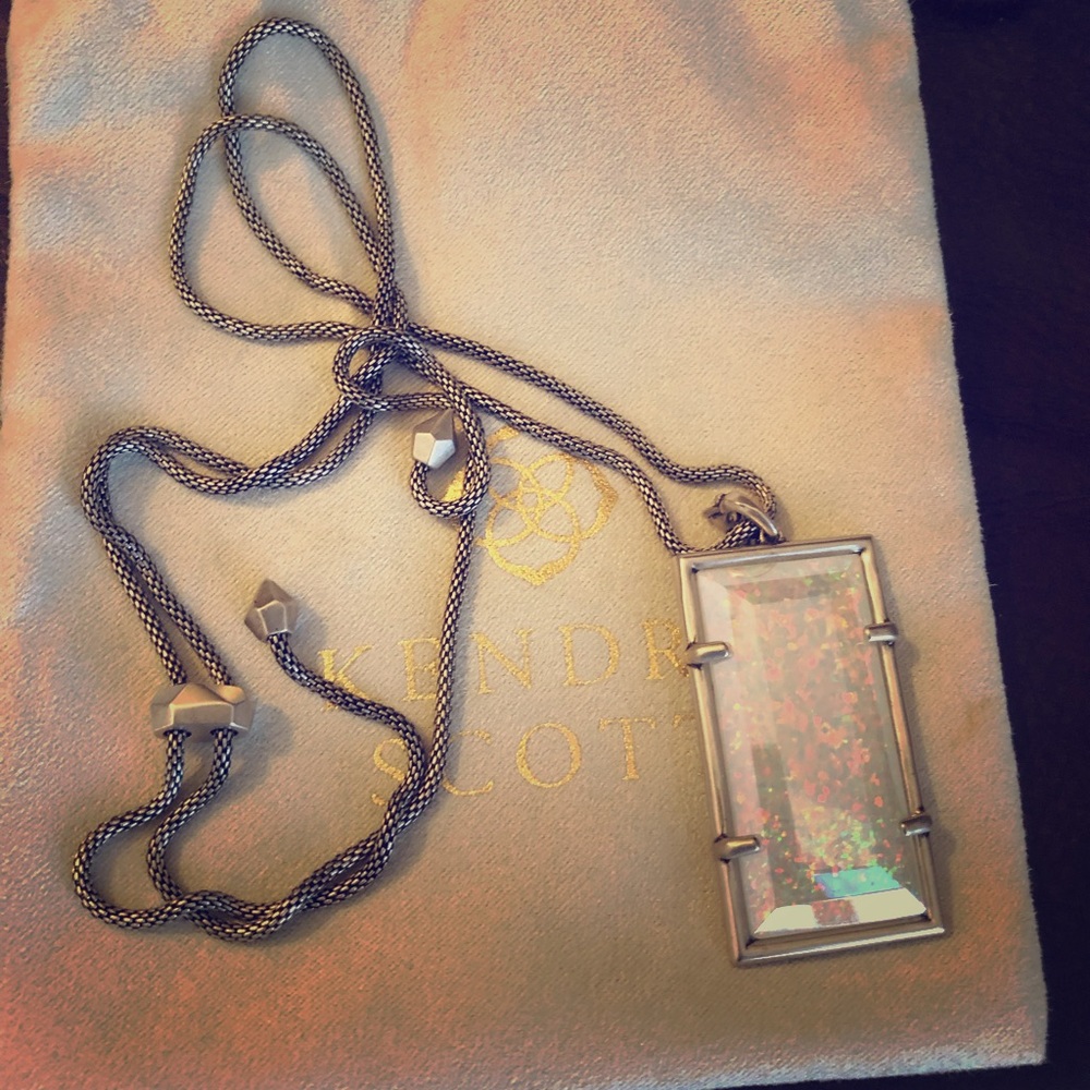 Kendra Scott Edith adjustable pendant necklace.